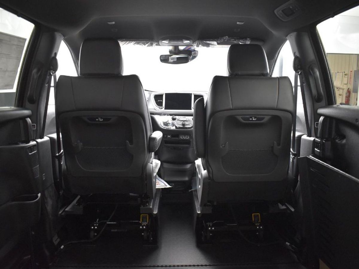2023 Chrysler Pacifica Touring L - Photo 8