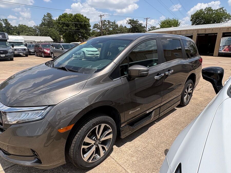 2022 Honda Odyssey Touring - Photo 9