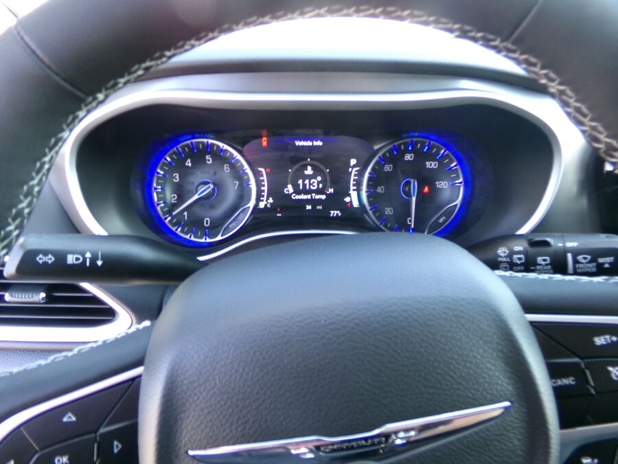 2026 Chrysler Voyager LX - Photo 6