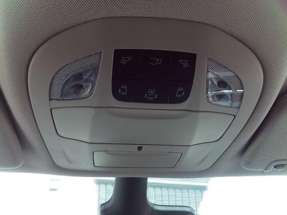 2024 Chrysler Pacifica Touring L - Photo 14