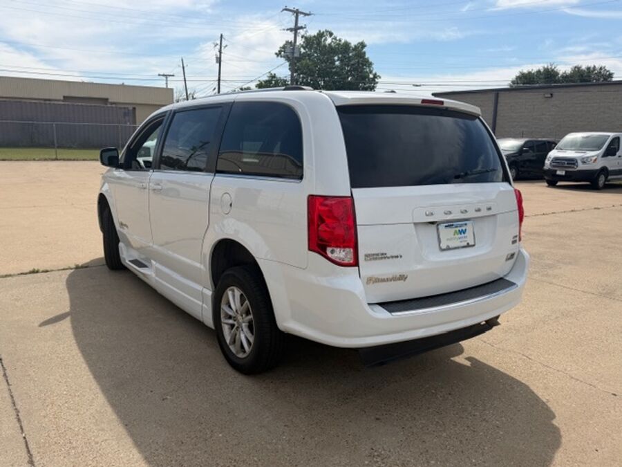 2019 Dodge Grand Caravan SXT - Photo 6