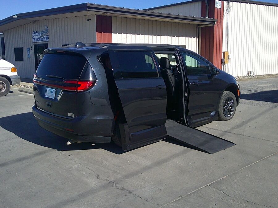2021 Chrysler Pacifica Touring L - Photo 10