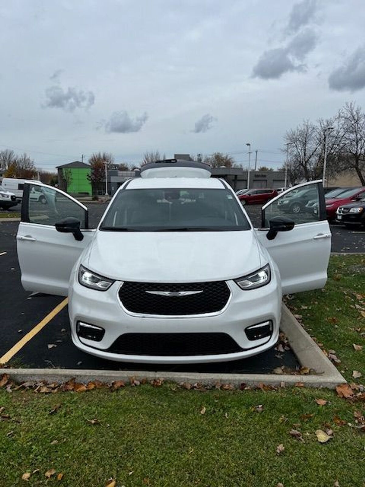 2026 Chrysler Pacifica Select - Photo 8