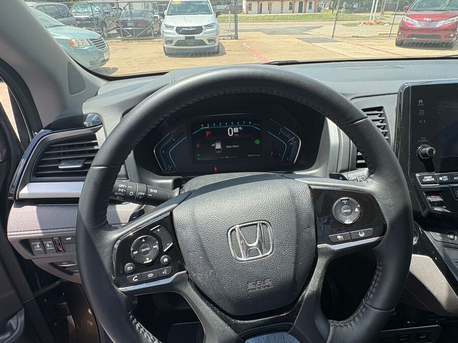 2022 Honda Odyssey Touring - Photo 8