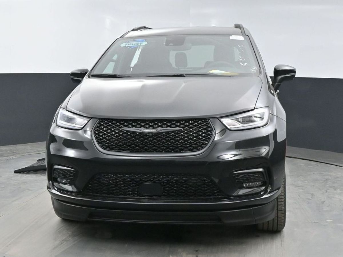 2023 Chrysler Pacifica Touring L - Photo 19