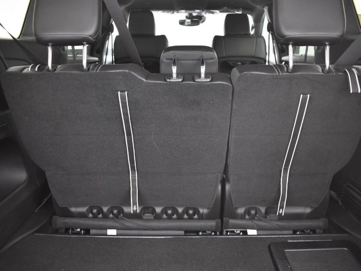 2023 Chrysler Pacifica Touring L - Photo 7