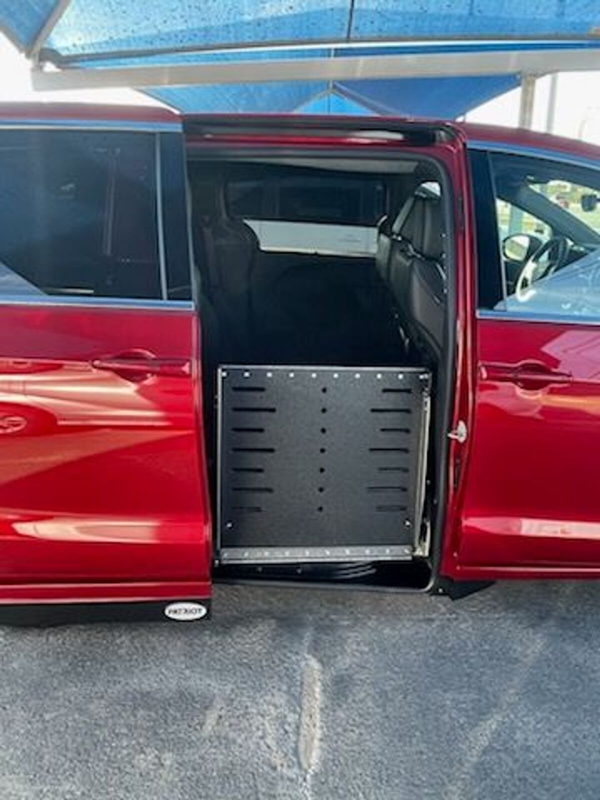 2026 Chrysler Pacifica Select - Photo 8