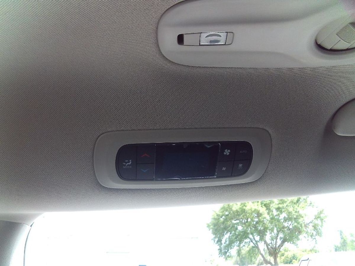 2024 Chrysler Pacifica Touring L - Photo 15