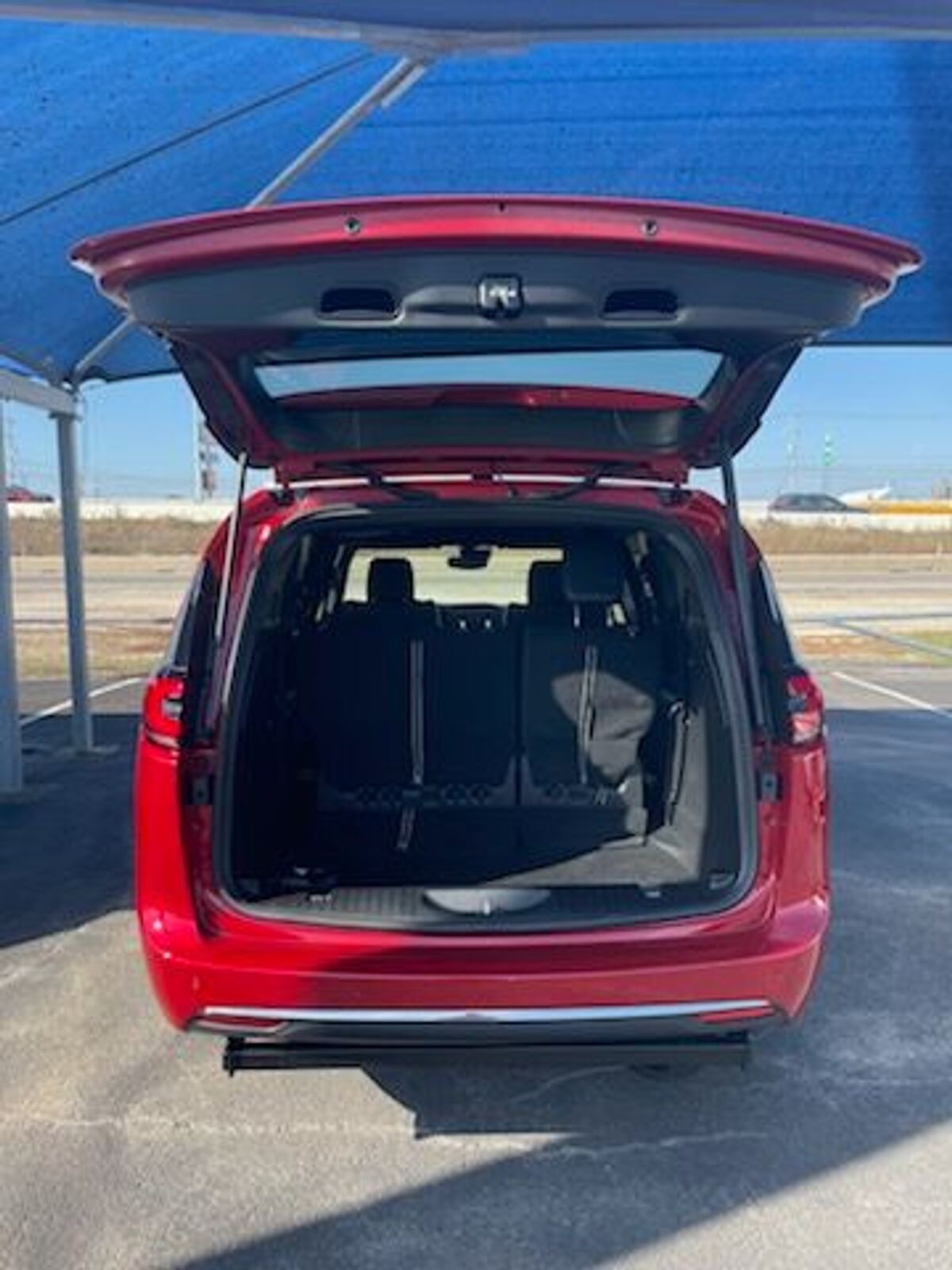 2026 Chrysler Pacifica Select - Photo 6