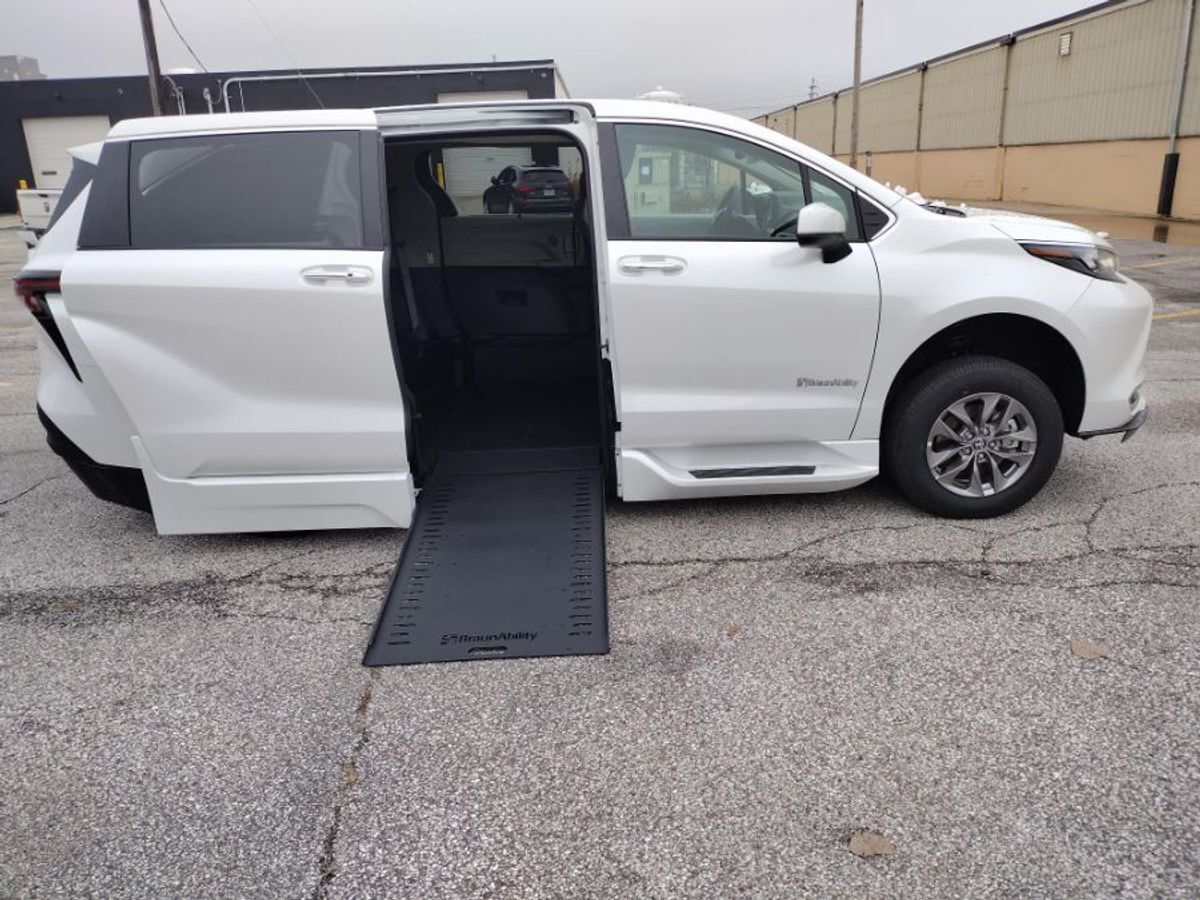 2024 Toyota Sienna