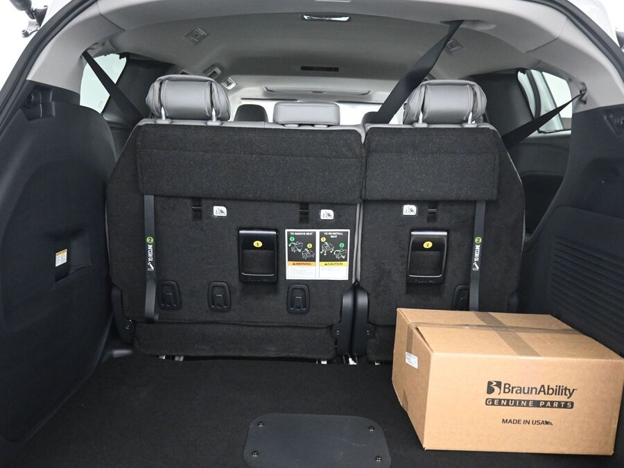 Type B Ada Ramp Wheelchair Van - New 2026 Toyota Sienna TS328746