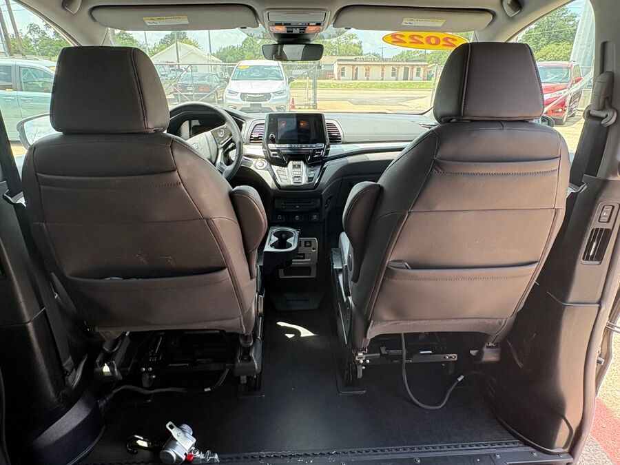 2022 Honda Odyssey Touring - Photo 11