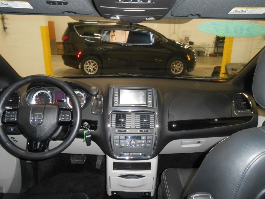 2017 Dodge Grand Caravan SXT - Photo 9