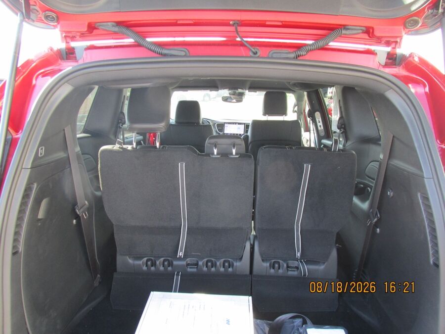 2026 Chrysler Pacifica Select - Photo 13