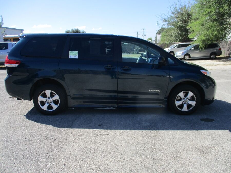 2011 Toyota Sienna
