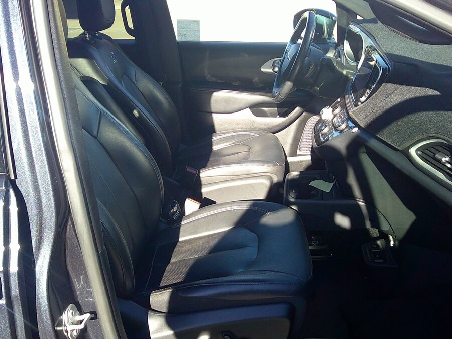 2021 Chrysler Pacifica Touring L - Photo 15
