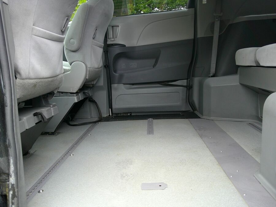2019 Toyota Sienna LE - Photo 20