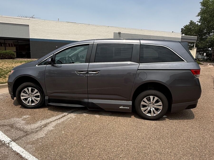 2016 Honda Odyssey EX-L - Photo 6