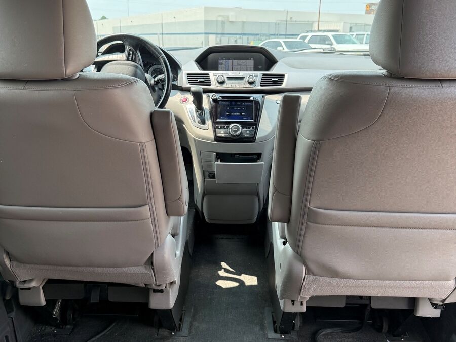 2016 Honda Odyssey EX-L - Photo 17