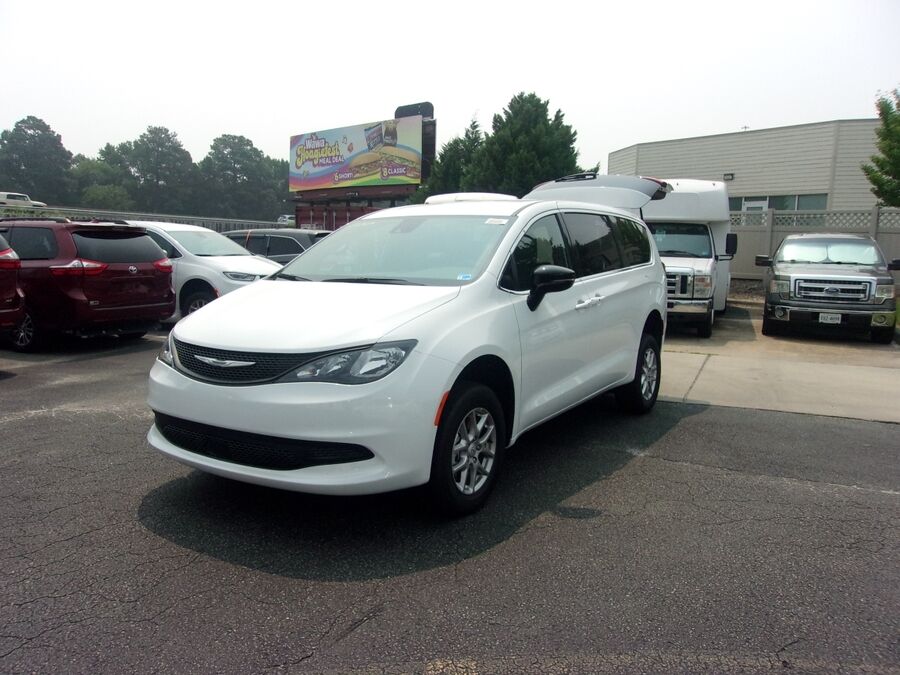 2026 Chrysler Voyager