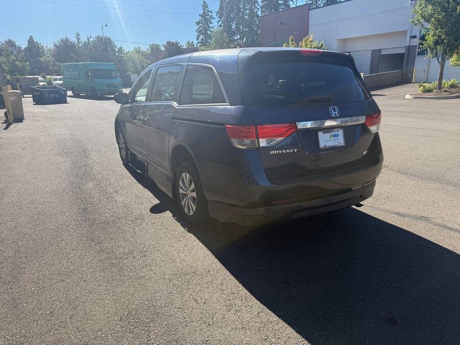 2014 Honda Odyssey EX - Photo 8