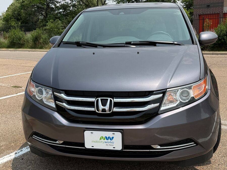 2016 Honda Odyssey EX-L - Photo 8