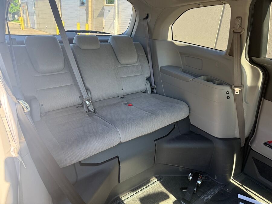 2014 Honda Odyssey EX - Photo 7