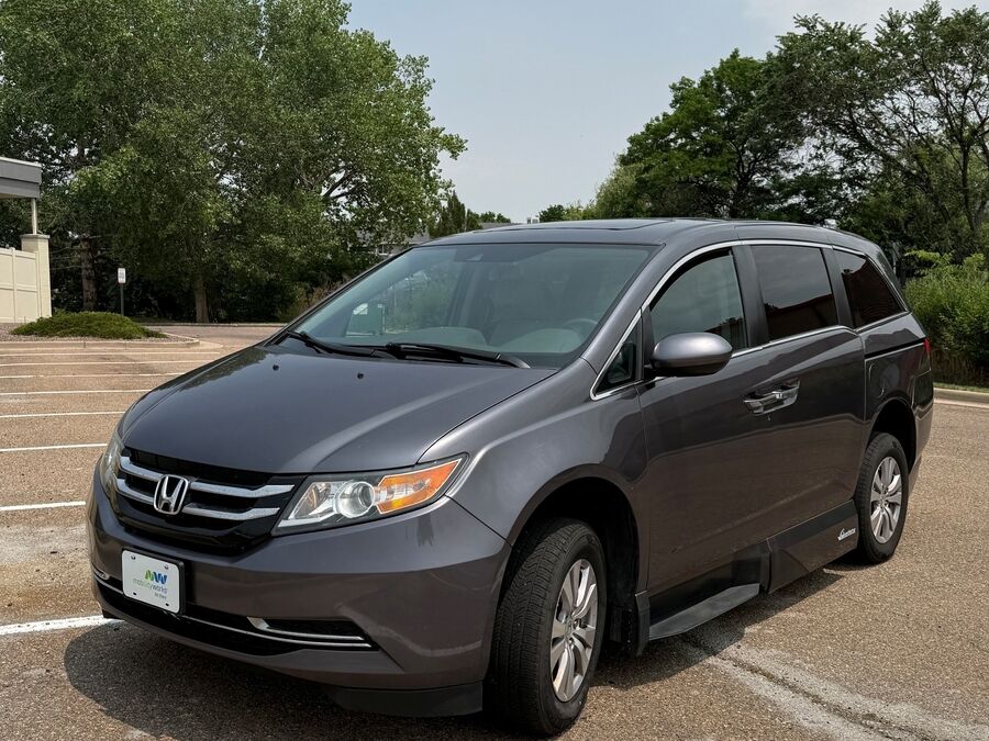 2016 Honda Odyssey EX-L - Photo 7
