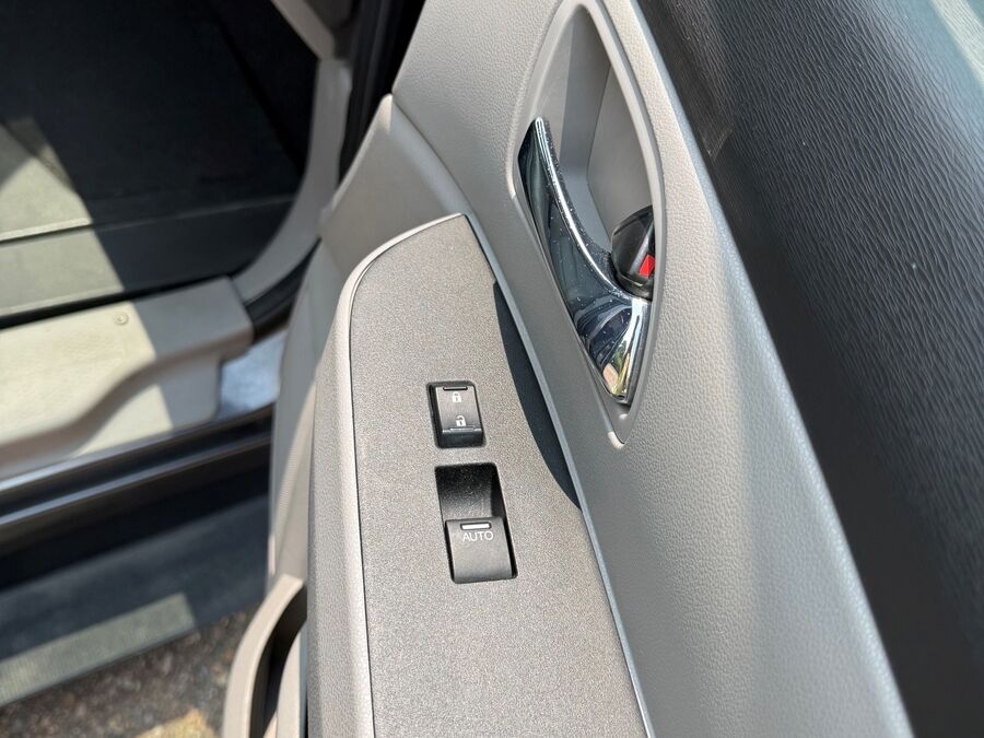 2016 Honda Odyssey EX-L - Photo 12