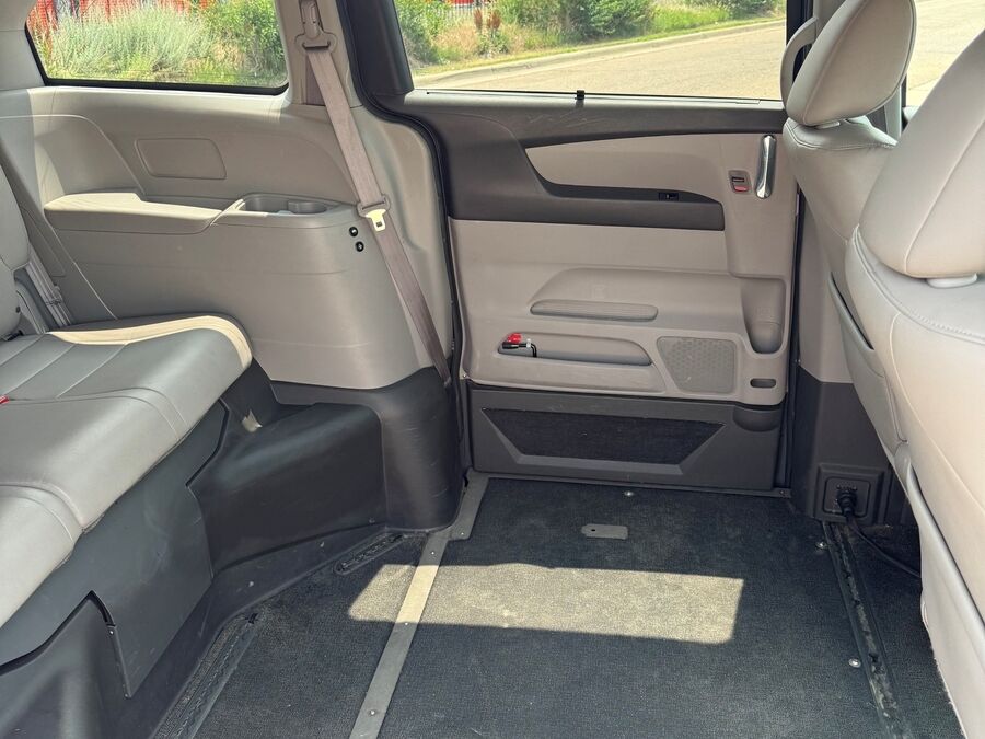 2016 Honda Odyssey EX-L - Photo 14