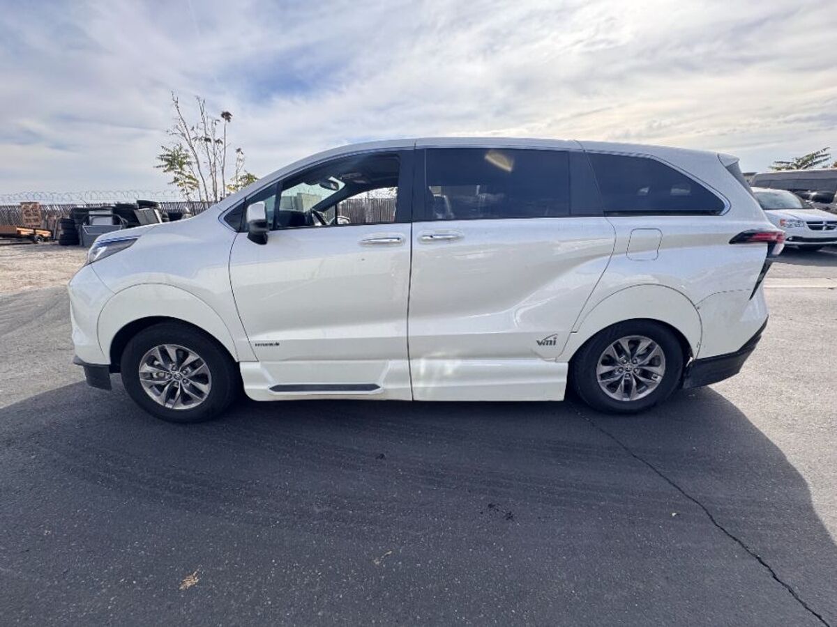 2021 Toyota Sienna