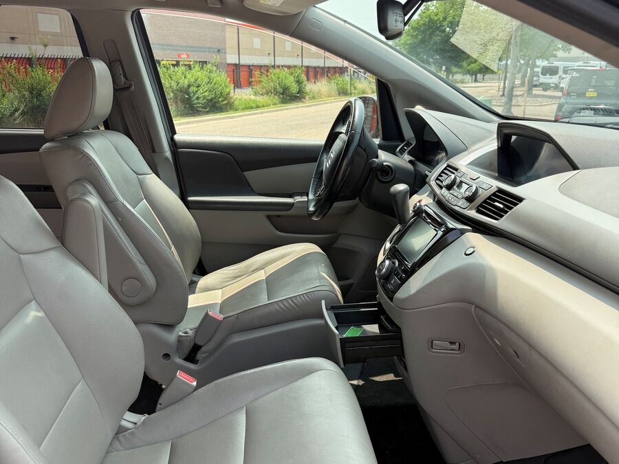 2016 Honda Odyssey EX-L - Photo 9
