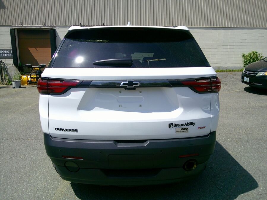 2023 Chevrolet Traverse RS - Photo 9