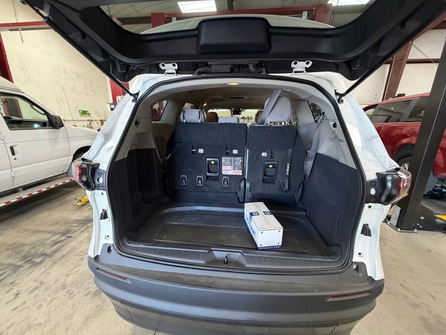 2023 Toyota Sienna LE - Photo 8