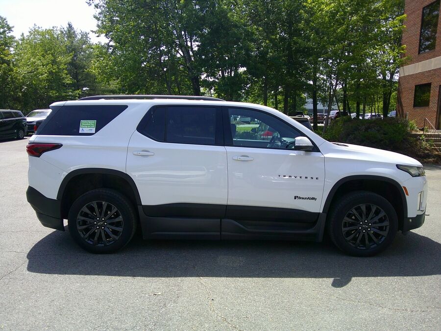 2023 Chevrolet Traverse RS - Photo 11
