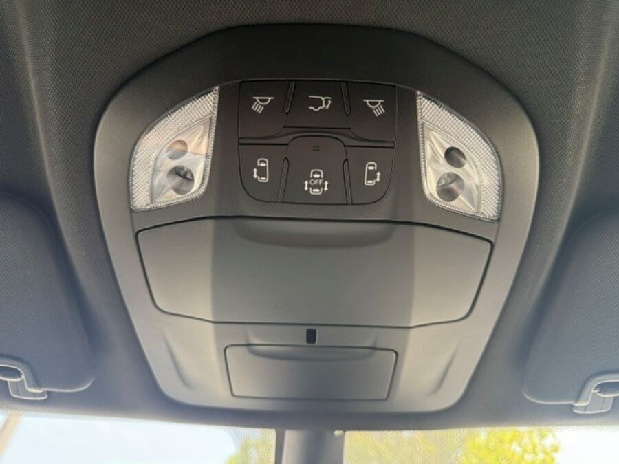 2026 Chrysler Voyager LX - Photo 20